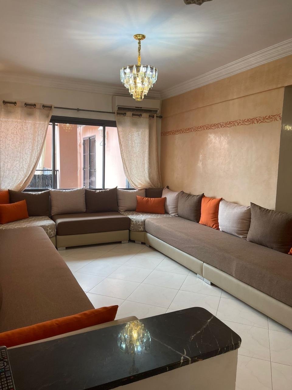 Location longue durée: appartement meublé 2 ch., 90 m², Guéliz, Marrakech — Appartement meublé, Marrakech