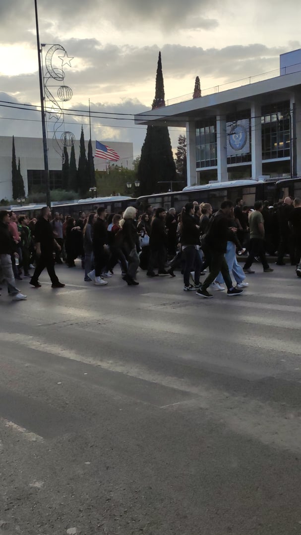 Πολυτεχνείο έξω από την Αμερικανική πρεσβεία οι διαδηλωτές