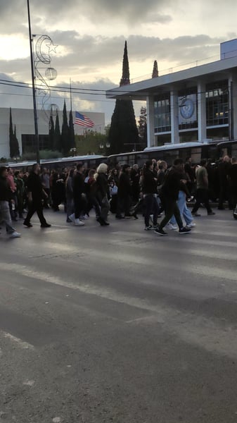 Πολυτεχνείο έξω από την Αμερικανική πρεσβεία οι διαδηλωτές