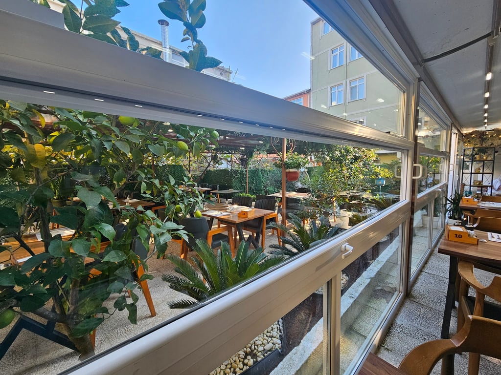 Yasemin bahçesi breakfast
