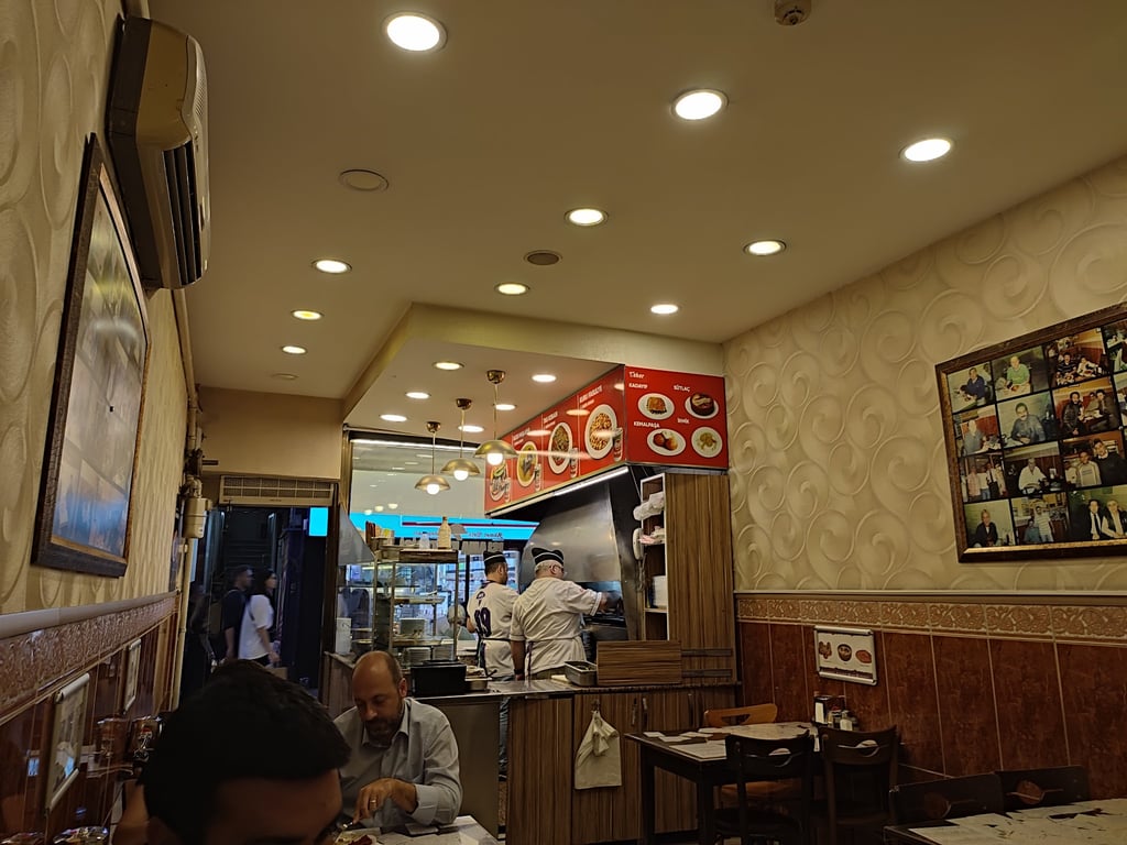 Ako Ahmet Usta Islama Köftecisi