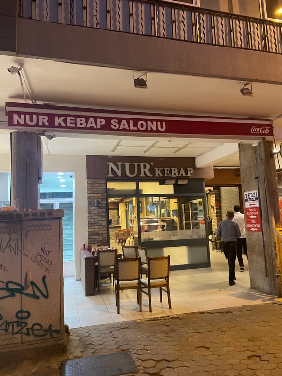 Nur Kebap Lahmacun Pide salonu