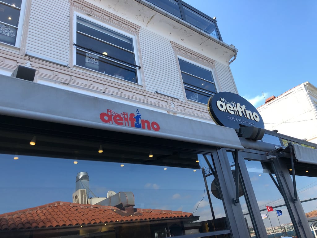 Beylerbeyi delfino cafe