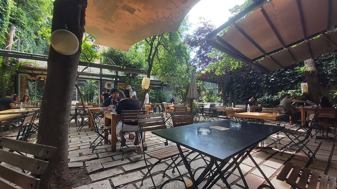 Limonlu Bahçe