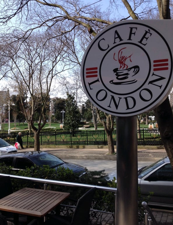 Cafe London sahrayıcedit