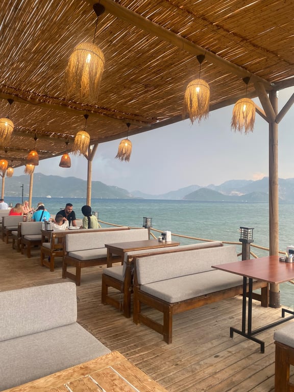 Stella Beach Restaurant & Bar
