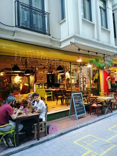 Galata Art Smyrna Restaurant & Cafe