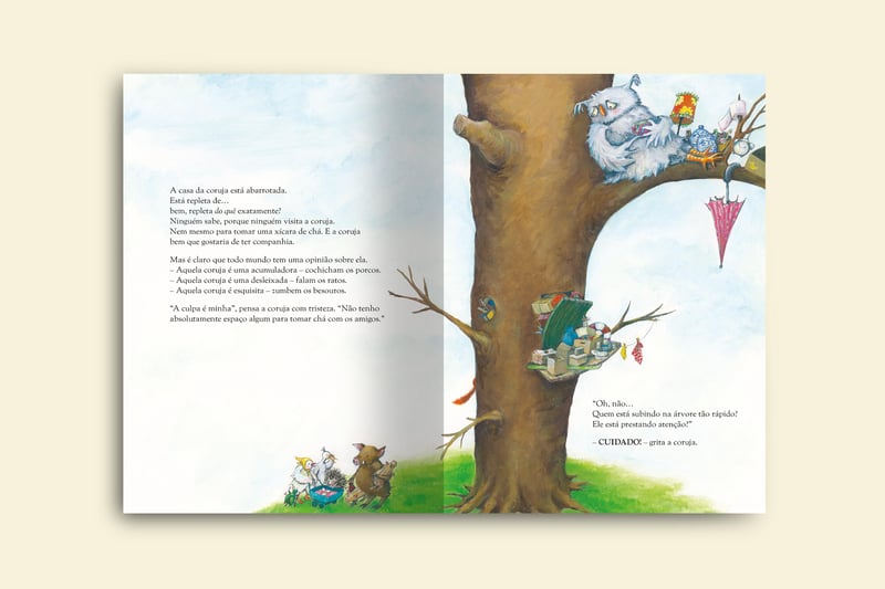 a coruja deitada em cima da arvore olhando para seus vizinhos animais la debaixo formando opinoes sobre ela enquanto alguem sobe livro coisas para lembrar colecao avulsa
