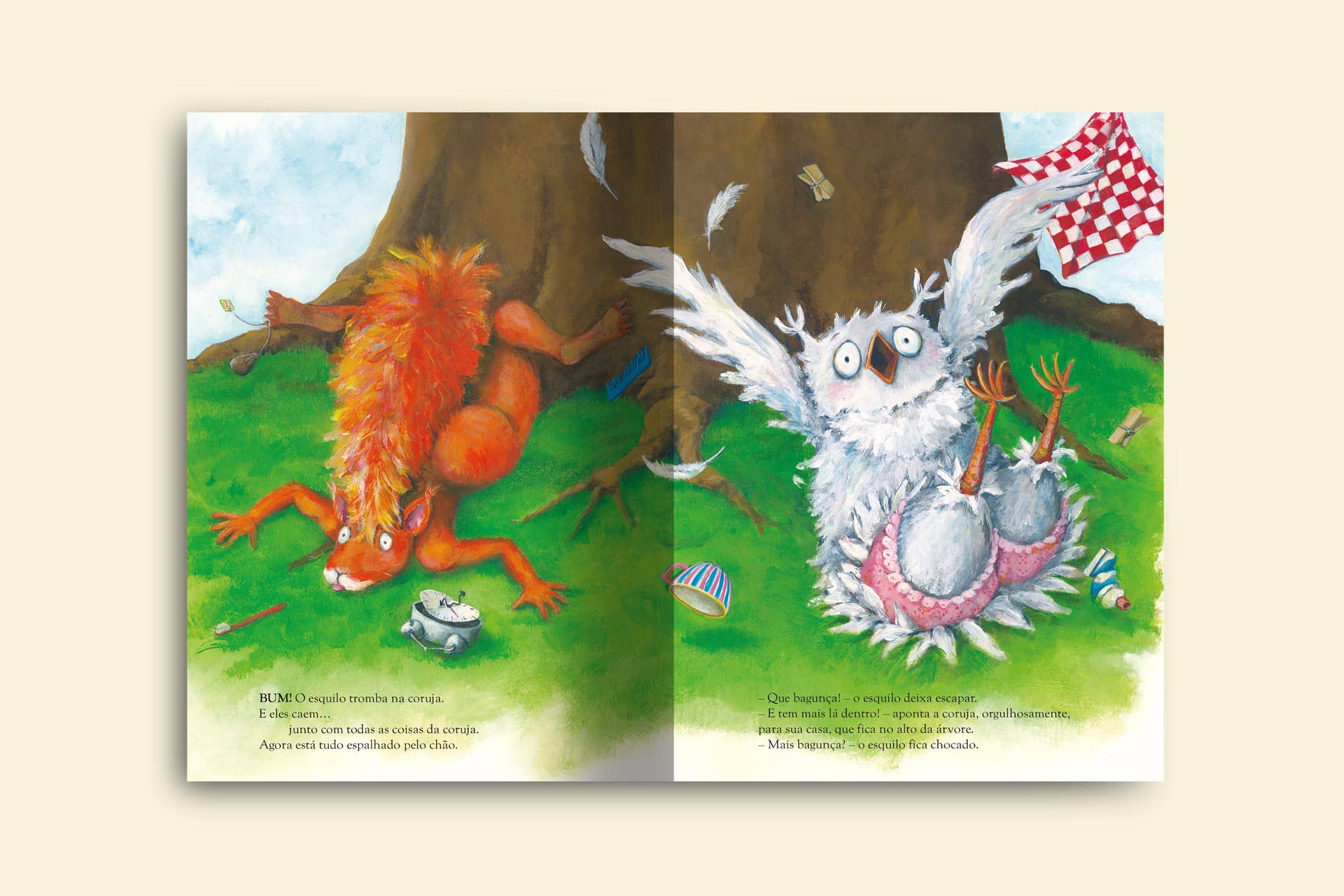 o esquilo trombou na coruja fazendo que os dois caissem no chao junto com todas as coisas as coisas da coruja que estao espalhadas livro coisas para lembrar colecao avulsa