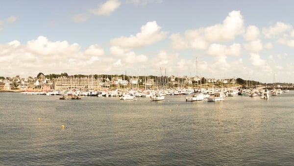 Concarneau Cruise Port: Ville Close & Expert Shore Guide