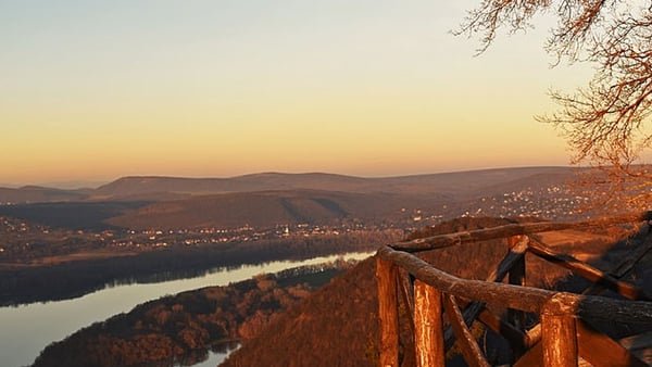 Visegrád River Cruise Port: Citadel & Expert Guide