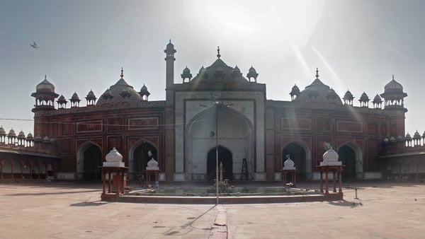 Agra Cruise Port Guide: Taj Mahal Shore Excursions & Tips