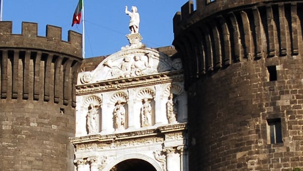 Naples Cruise Port: Pompeii, Pizza & Expert Shore Guide