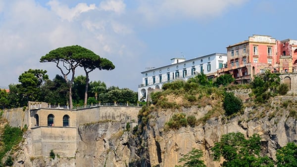 Sorrento Cruise Port: Shore Excursions & Expert Guide