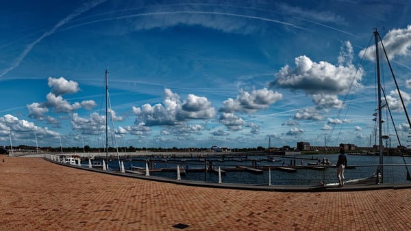 Lelystad Cruise Port: Batavialand & Expert Shore Guide