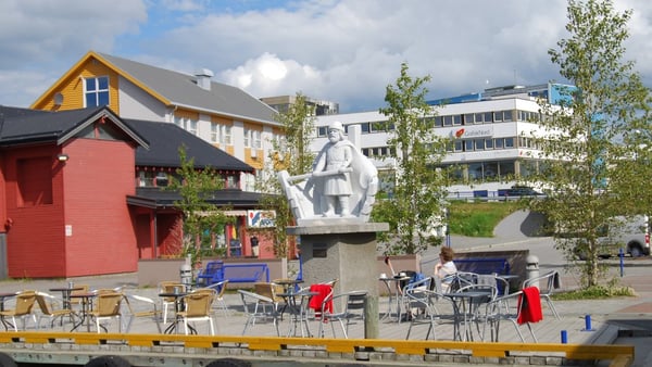 Finnsnes Cruise Port: Shore Excursions & Gateway to Senja