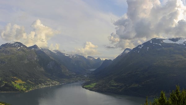 Olden Cruise Port: Shore Excursions & Briksdal Glacier Guide