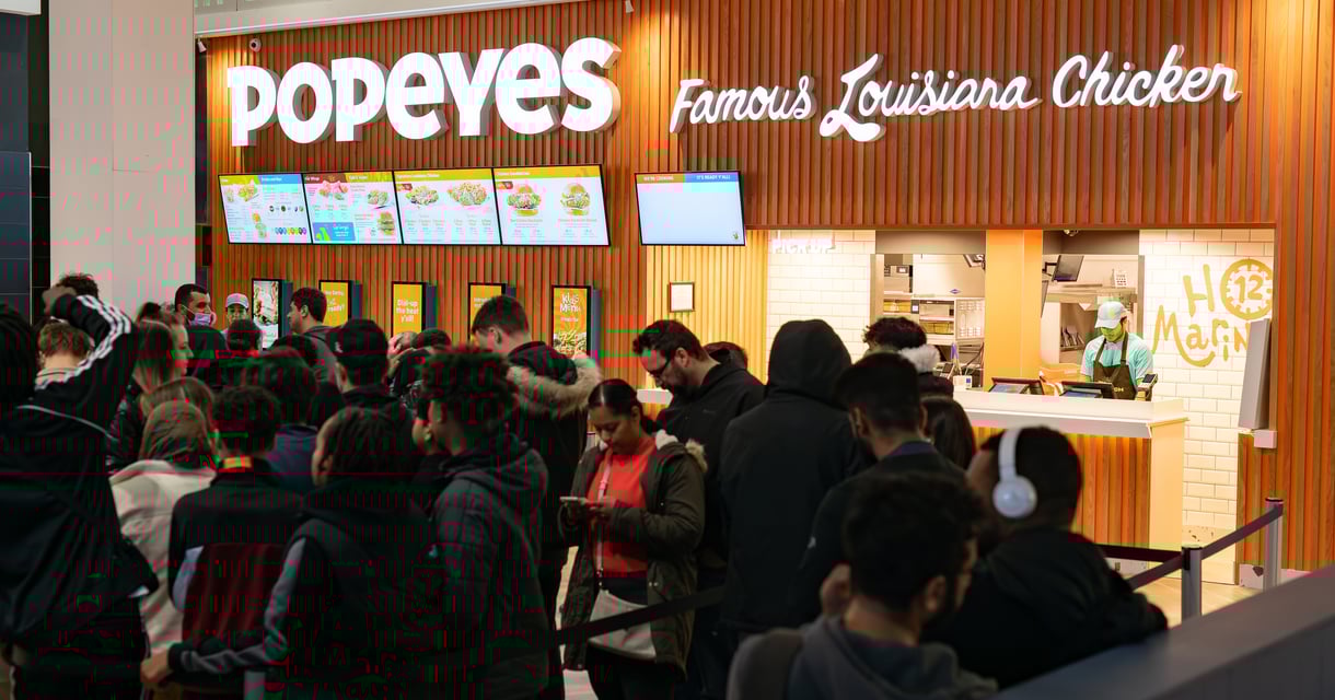 Popeyes® UK Achieves 12-hour, Record-breaking Opening Day Queue At Derbion