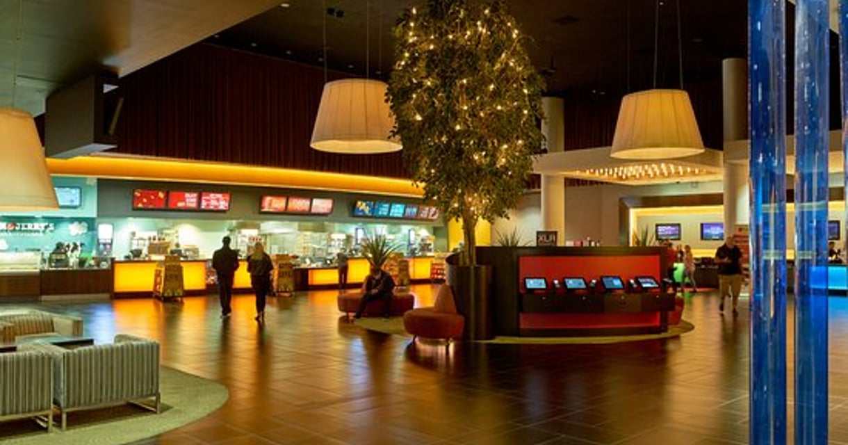 Ei, ei, ei, o, to the showcase cinema we go