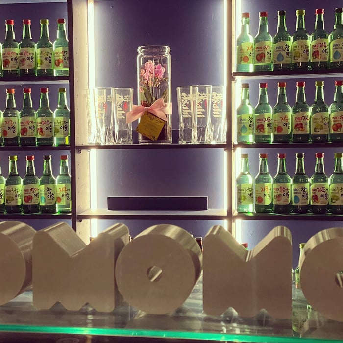 OMOMO Korean Street Food and Bubble Tea