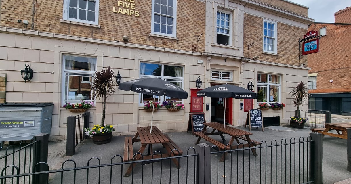 The Five Lamps – A Derby Classic with Character