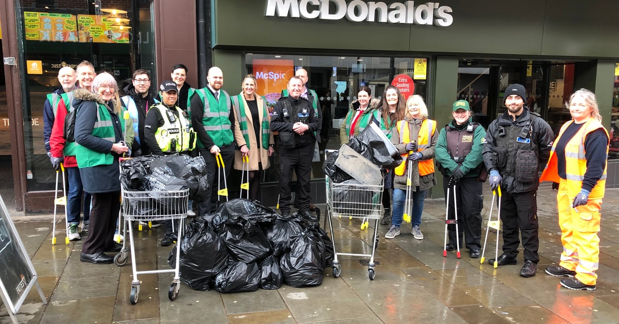 Derby backs the Great British Spring Clean – with support from Cathedral Quarter and St Peters Quarter BIDs