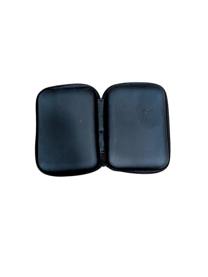 Black-Pouches-Medium-2