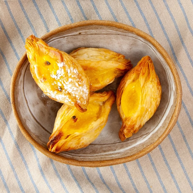 Apple & Cinnamon Pastry Tacos