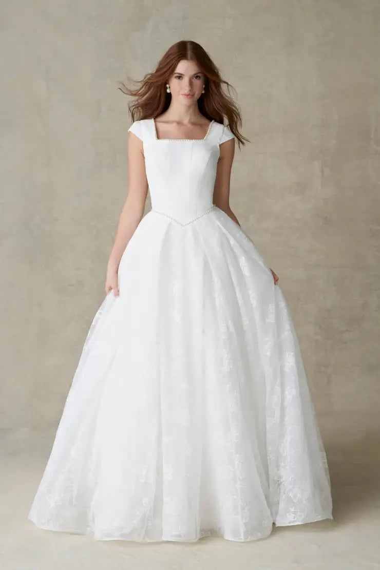 Moments Made Bridal photo 4