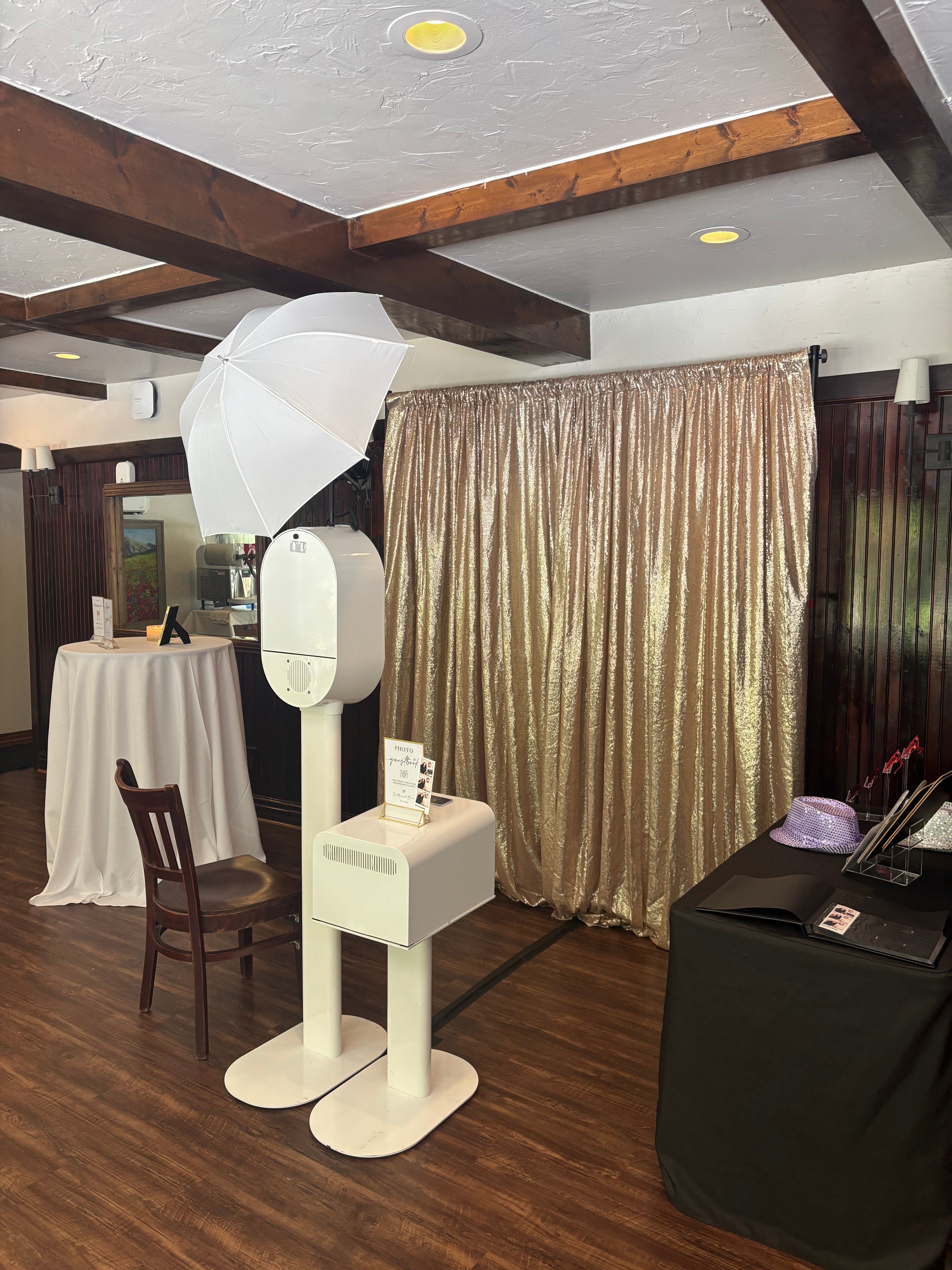Kaptured Photo Booths photo 3