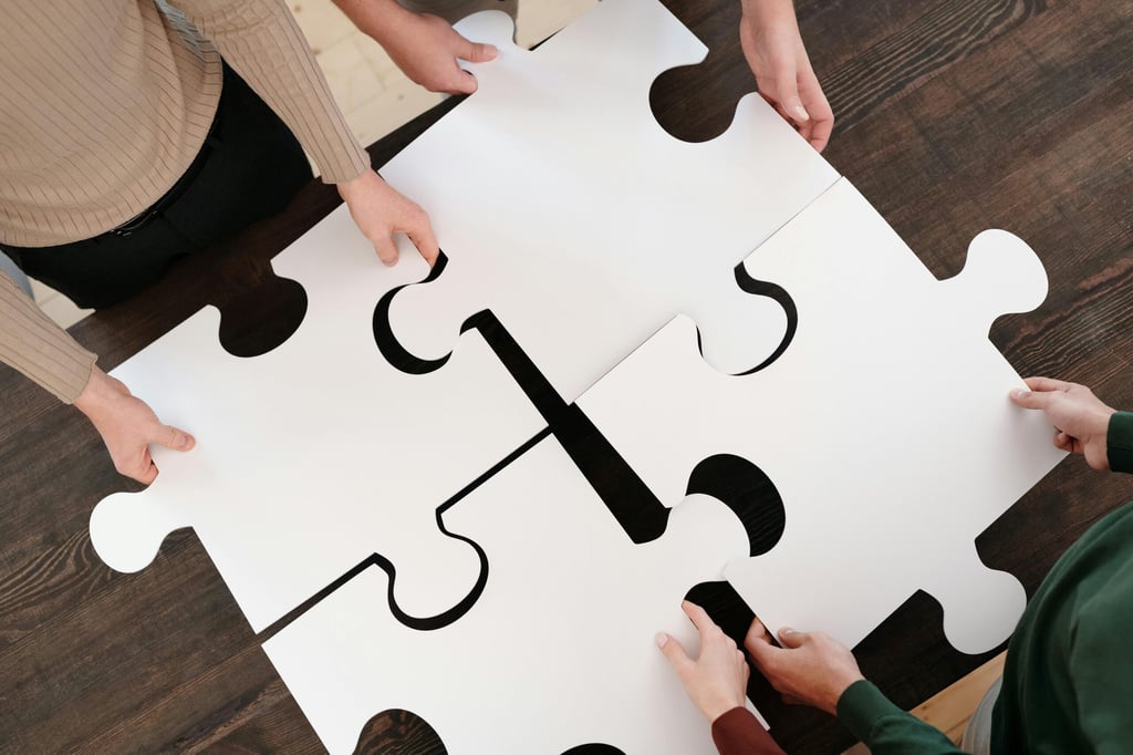 Explore teamwork in business: how connecting teams boosts efficiency and solves problems, with tips for better collaboration.