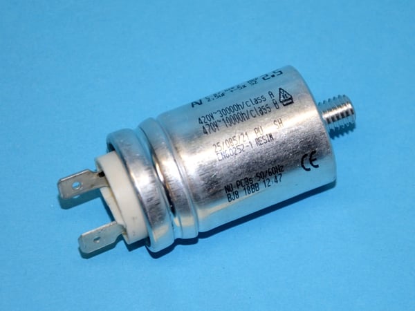 Capacitor