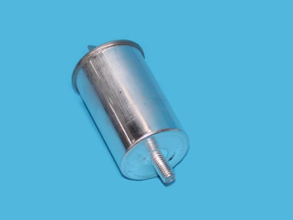 Capacitor Em 8Uf Yc Cn