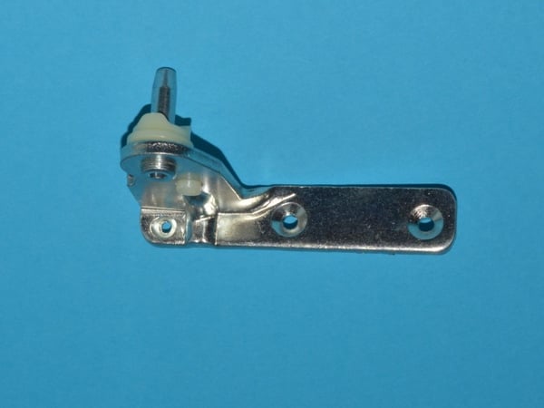 Left Central Hinge