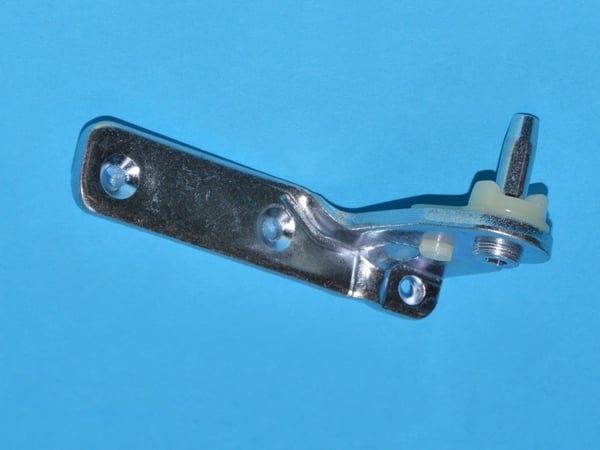 Right Central Hinge