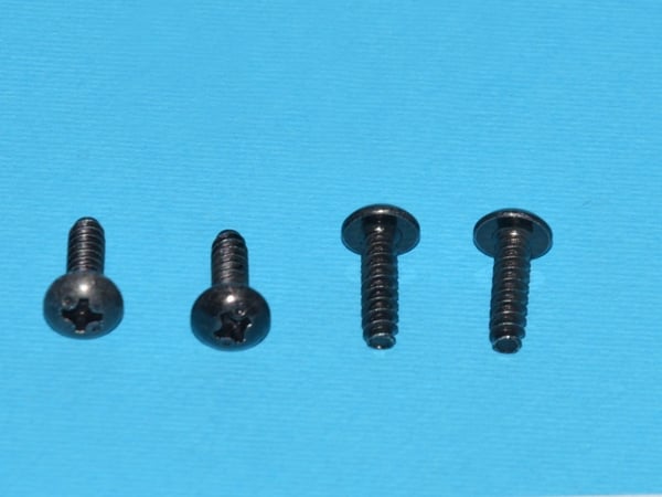 Stand Screw SET 32E5602EUR(0001)