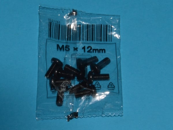 Stand ScrewS SET M5X12 BK