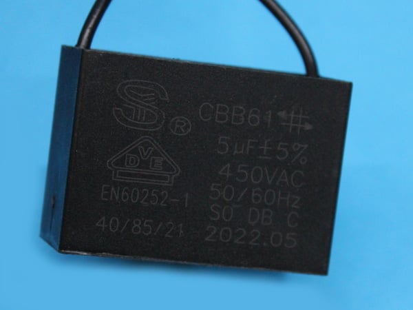 Capacitor