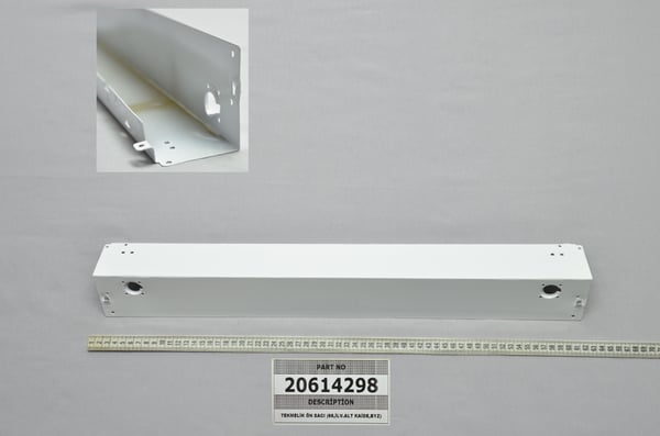 Front Plinth 66 Wh Te