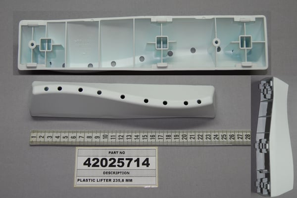 Plastic Lifter 235,8 Mm