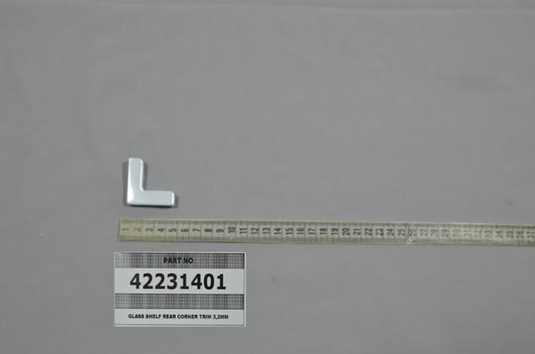 Glass Shelf Rear Corner Trim 3,2Mm