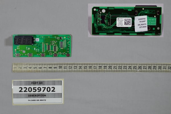 F4.Card GR./White