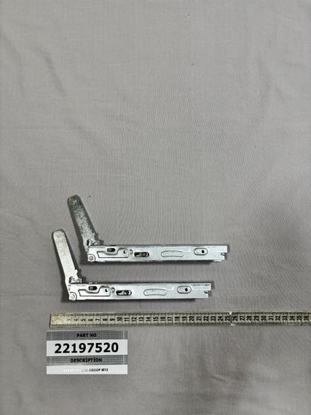 Strap Hinges Group M13