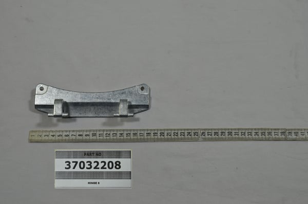 Hinge 8