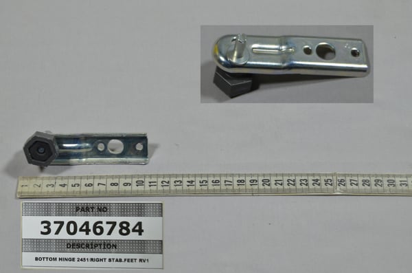 Bottom Hinge 2451/Right Stab.Feet RV1