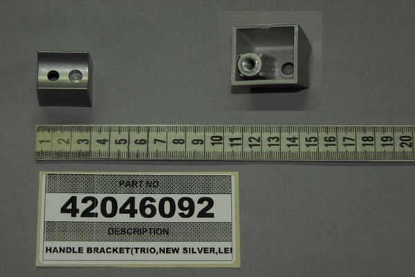 Handle Bracket (Trio,New Silver,Left)