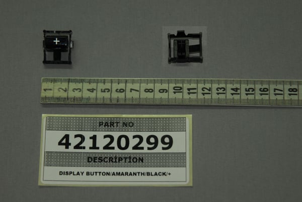 Display Button/Amaranth/Black/+