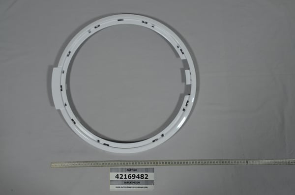 Door Outer Plastic/D10-Glass (Km)