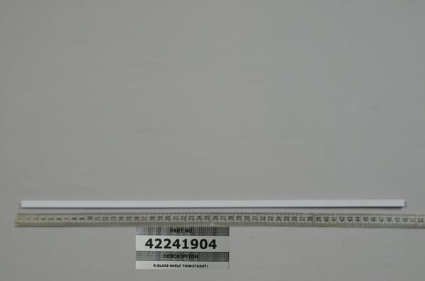 R.Glass Shelf Trim/373 (Ext)