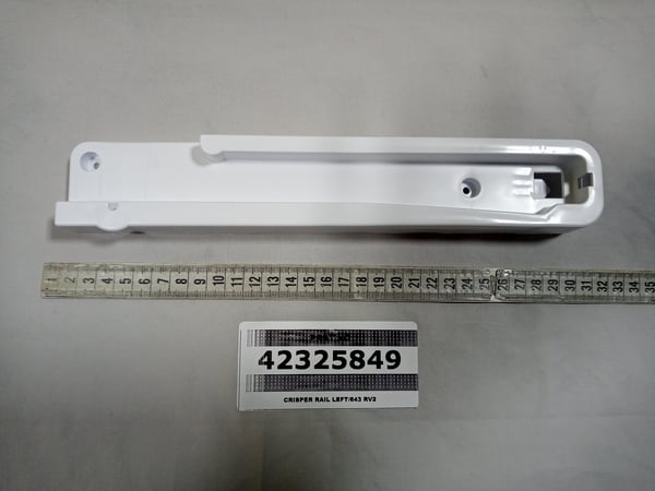 Crisper Rail Left/643 RV2